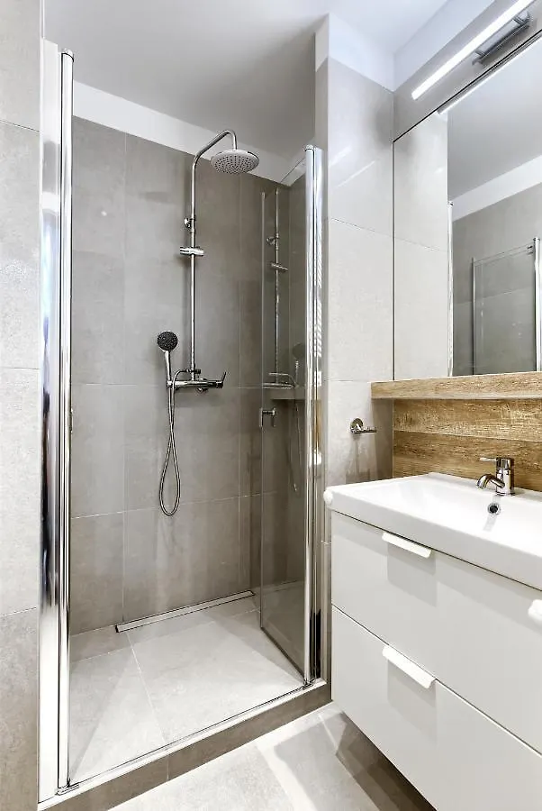 City Centre Modern Apartment Poznan Free Parking